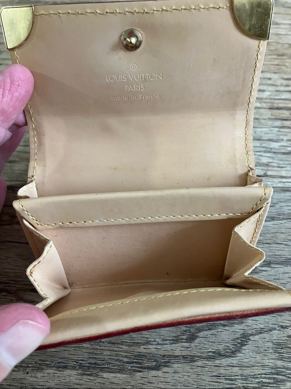 Louis Vuitton White Multicolor Monogram Small Coin Purse. - Picture 3 of 4